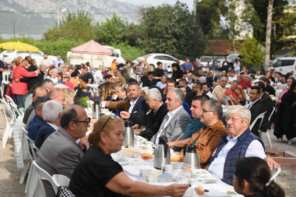 Başkan Esen hemşehri dernekleriyle buluştu