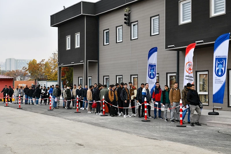 ANKARA İTFAİYESİNİN 300 İTFAİYE MEMURU ALIMINA YOĞUN İLGİ