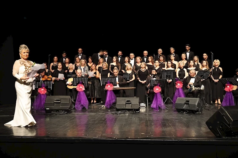 Türk Sanat Müziği Korosu’ndan muhteşem konser