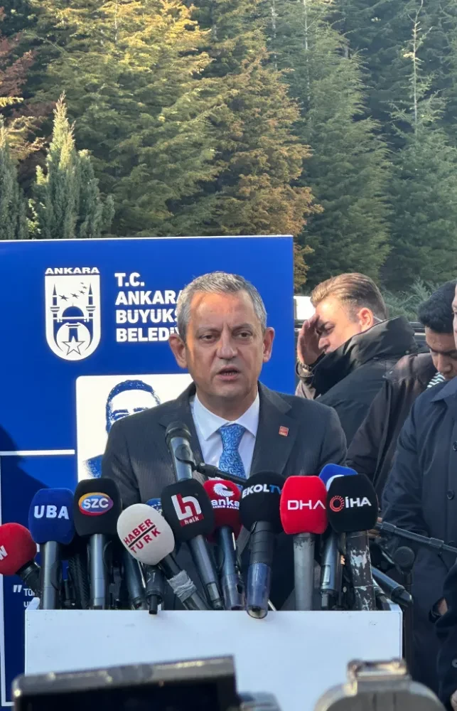 Özgür Özel: “Hablemitoğlu Gerçek Bir Vatanseverdi, FETÖ’nün Gerçek Yüzünü Gösteren Cesur Bir Aydındı”