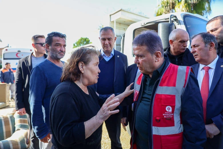 Başkan Böcek’ten Manavgat’a geçmiş olsun ziyareti