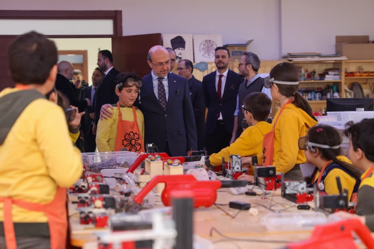 Konya Selçuklu binlerce öğrencinin  hayatına dokunuyor