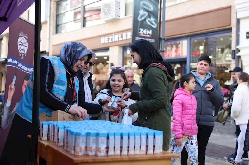 10 BİN 400 PAKET SÜT DAĞITIMI GERÇEKLEŞTİ