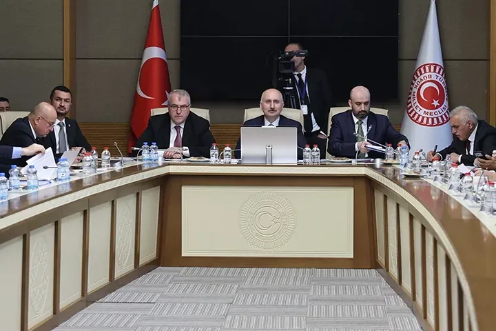 TBMM Komisyonu’nda Vakıflar Kanunu ve kimlik bildirme düzenlemeleri görüşülüyor