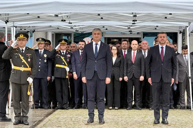 Karabük Belediye Başkanı Çelenk Sunma Töreninde