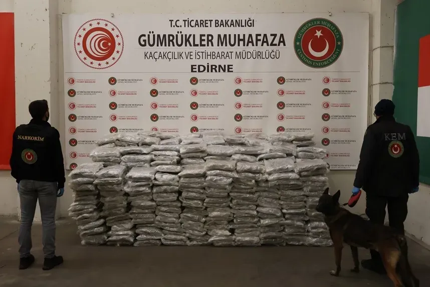 Kapıkule ve İpsala’da 525 kilogram uyuşturucu ele geçirildi