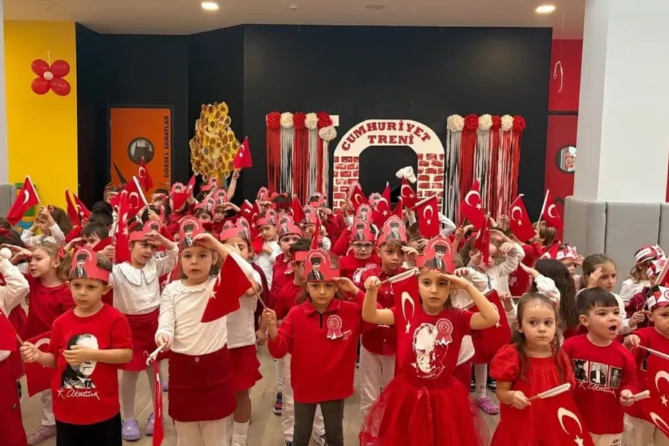 Bursa Nilüfer’de minikler Cumhuriyet Bayramı’nı coşkuyla kutladı