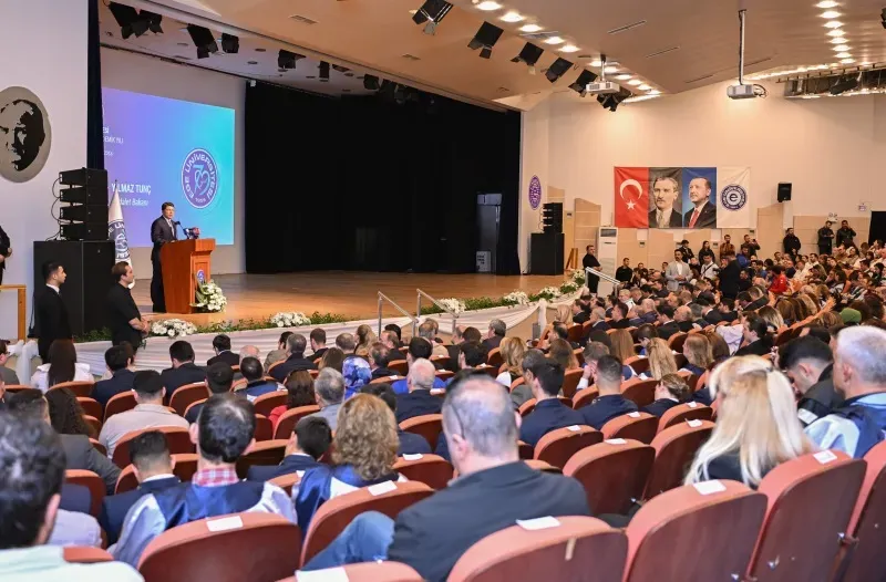 Adalet Bakanı Tunç, Ege Üniversitesi
