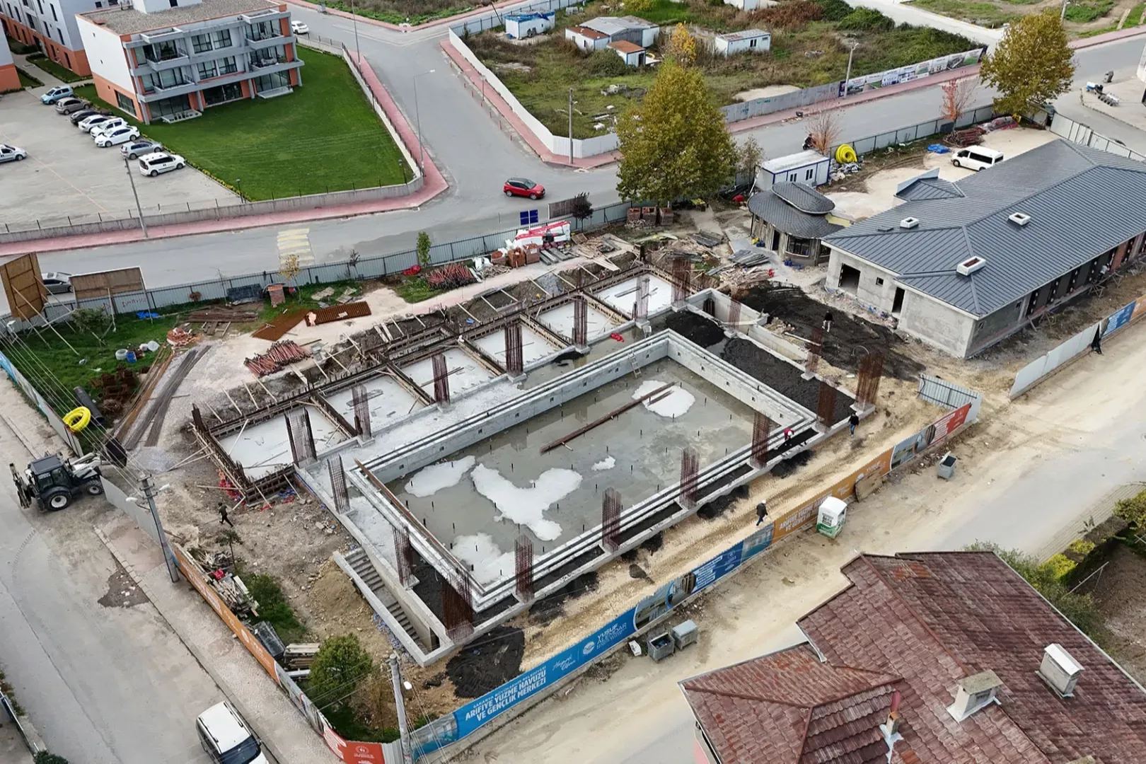 Sakarya Arifiye yüzme havuzu ve gençlik merkezine kavuşuyor