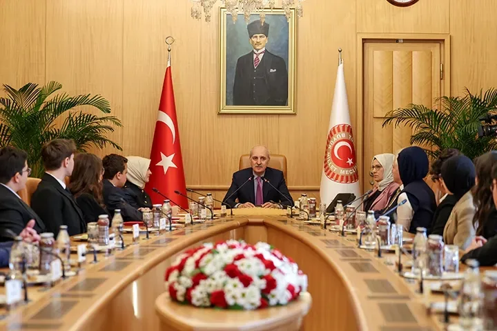 Ulusal Çocuk Forumu temsilcileri TBMM