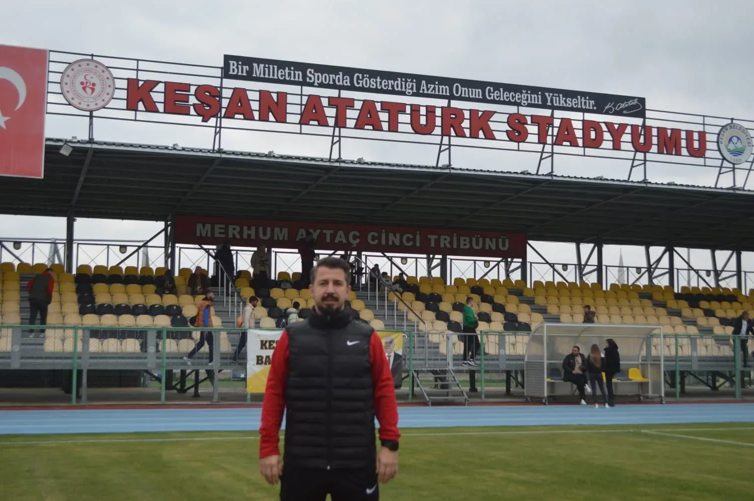 Müzikten sahaya uzanan yolculuk... Keşanlı müzisyen yıllar sonra futbola döndü