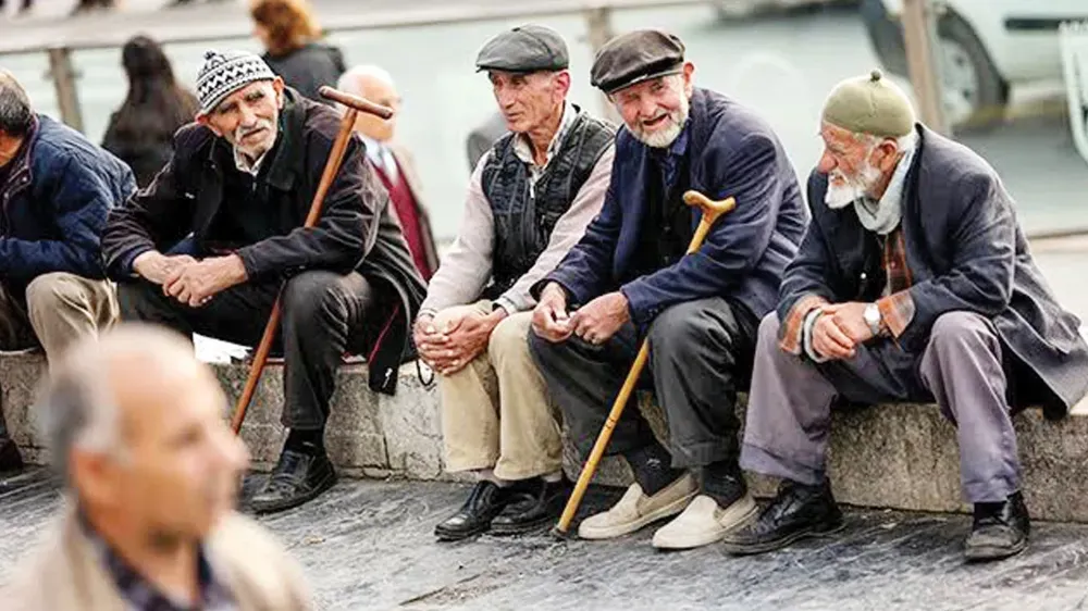 Emeklilere Tarihin En Kapsamlı Desteği: Üç Bakanlık Eşgüdüm Halinde Hizmet Seferberliği Yürütüyor