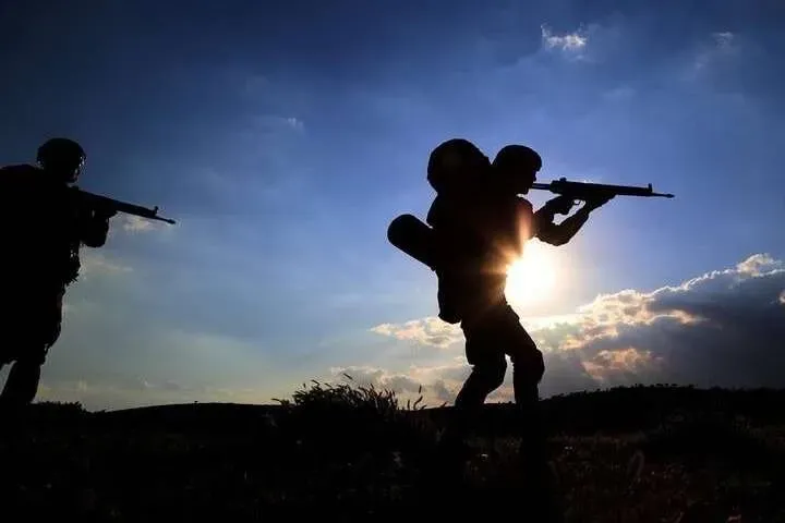 MSB: Sınırda 205 kişi yakalandı! 3 terörist teslim oldu