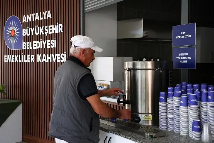 Antalya Büyükşehir’in Emekli Kahveleri