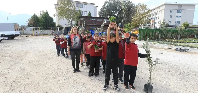 Pamukkale Belediyesi Öğrencileri Fidanlıkta Ağırladı