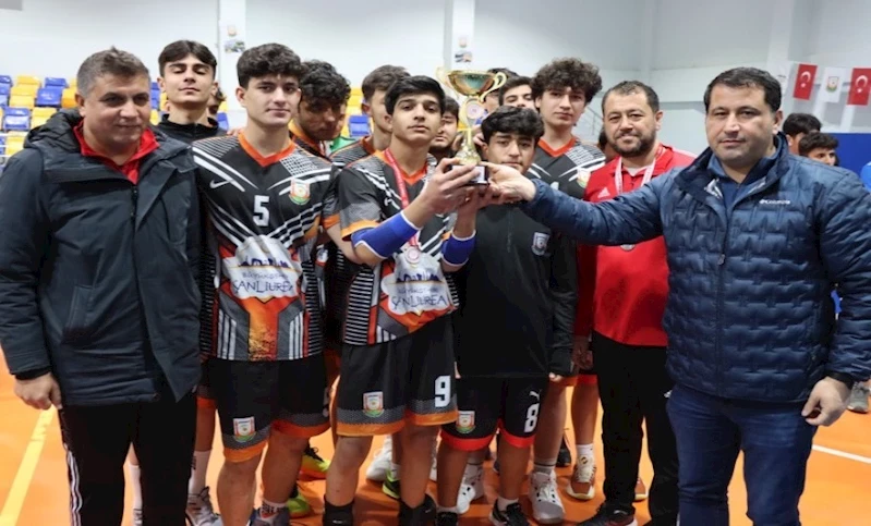 Büyükşehir Belediyesi Voleybol A Takımı Filede Lider