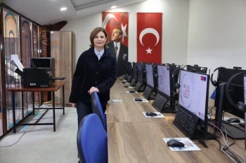 “DİJİTAL GENÇLİK MERKEZİ” GENÇLERİN GELECEĞİNE YÖN VERİYOR