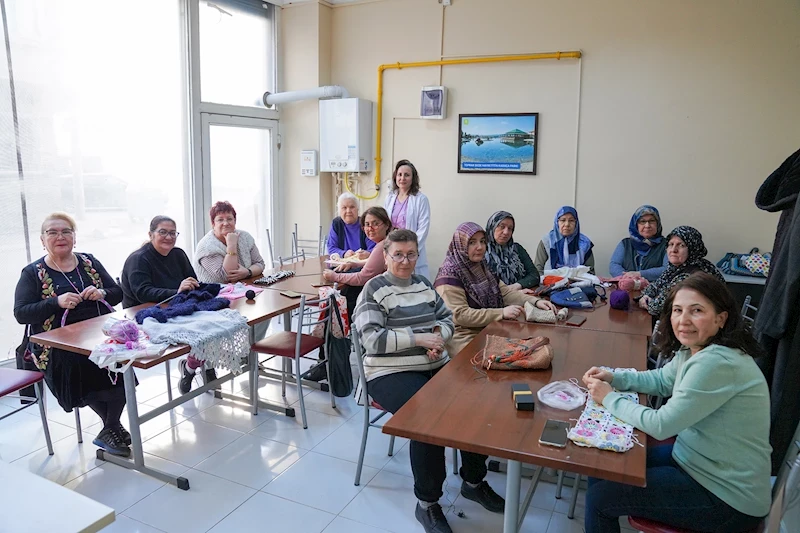 KADINLAR BELDE EVLERİ SAYESİNDE EKONOMİLERİNE KATKI SAĞLIYOR