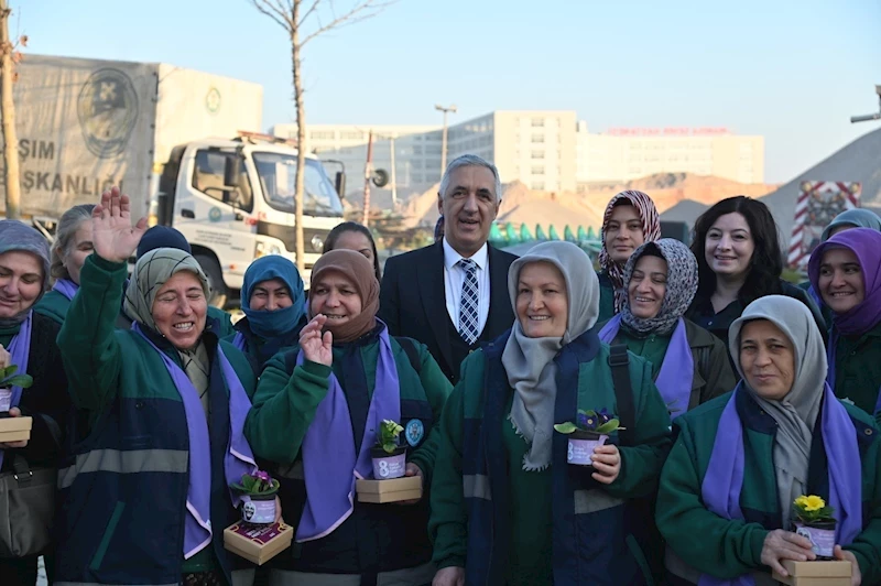 Büyükşehir ve Maski’den Kadın Çalışanlara Özel Hediye