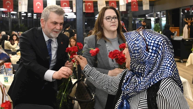 Büyükşehir, Dünya Kadınlar Günü’nde Kadın Personellerini Unutmadı