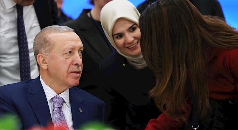 Cumhurbaşkanı Erdoğan ve Bakanımız Göktaş, devlet himayesindeki çocuklarla iftarda bir araya geldi