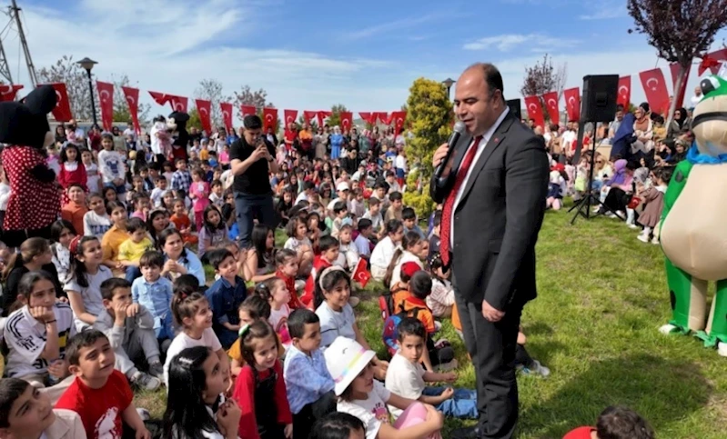 KARAKÖPRÜ YAŞAM PARK’TA 23 NİSAN COŞKUYLA KUTLANDI