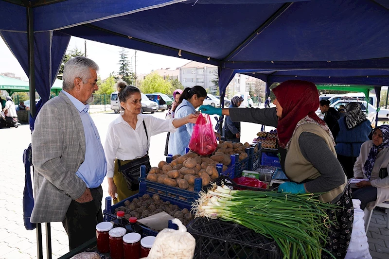 TEPEBAŞI DESTEKLİYOR KADINLARIN EMEĞİ DEĞER GÖRÜYOR