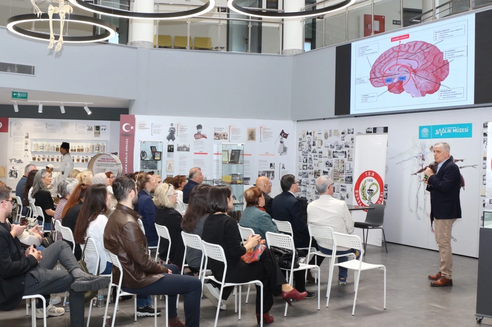 Bursa Nilüfer’de eczacılığın önemi konuşuldu