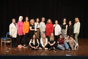 YALOVA BELEDİYESİ’NDEN KADINLARA ÖZEL TİYATRO KURSU BAŞLADI