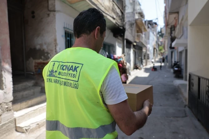 Konak’ta kapı kapı dayanışma