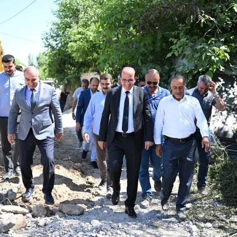 Başkan Geçit, “Mahallelerimizi Daha Estetik ve Güvenli Hale Getiriyoruz”