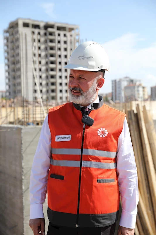 BAŞKAN ÇOLAKBAYRAKDAR: “KENTSEL DÖNÜŞÜMLE İLÇEYE YENİ BİR HÜVİYET KAZANDIRIYORUZ”