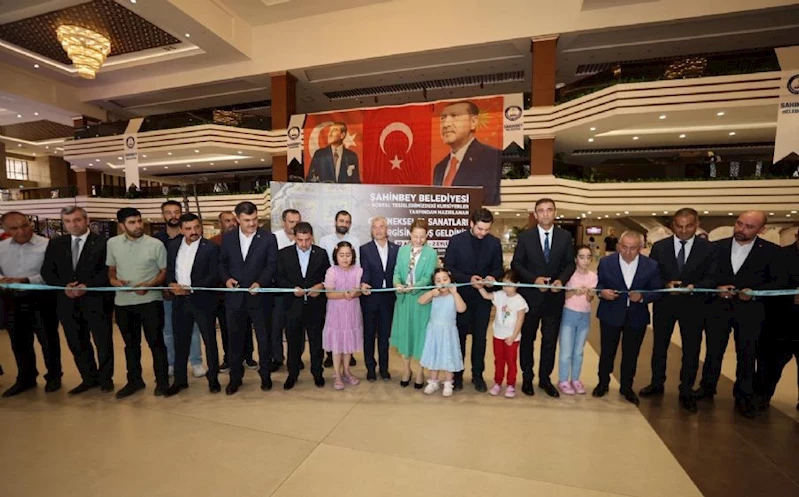 Belediyemiz Yaz Okulu Kursiyerlerinin El Emeği Sergisi Açıldı