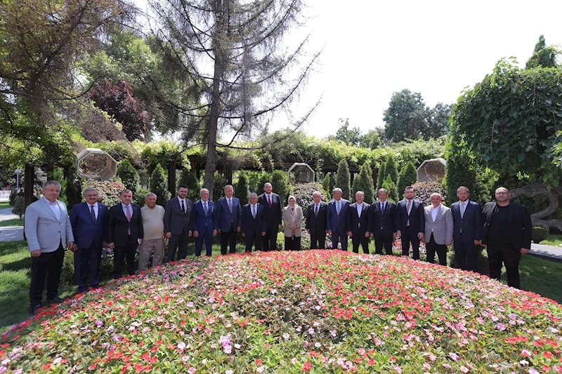 Başkan Büyükkılıç, AK Parti Teşkilat Başkanı Büyükgümüş’ü Makamında Ağırladı