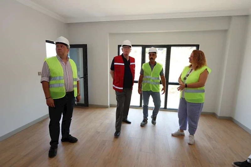 KARAPINAR’DA YENİ BİR HAYAT YÜKSELİYOR: BAŞKAN KURT ÖRNEK DAİREYİ İNCELEDİ