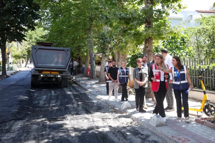 İstanbul Bakırköy'ün yolları yenileniyor, altyapısı güçleniyor