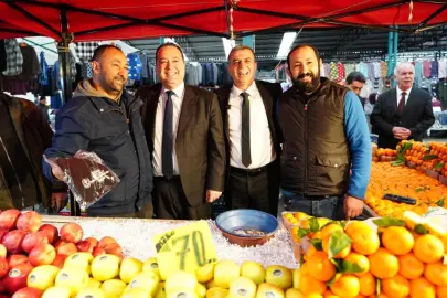 Manisa'da Başkan Dutlulu Perşembe Pazarı’nda esnafla buluştu