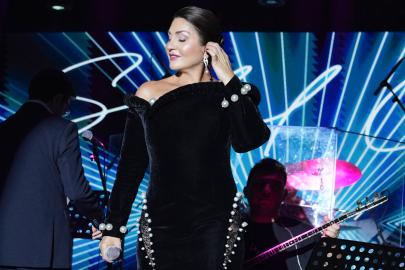 SİBEL CAN’DAN SÖMESTR KONSERİ