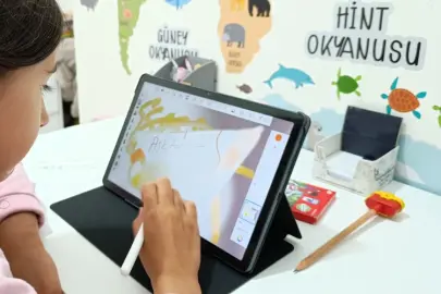 Aile'den 'ekran süresi' uyarısı... 6 yaşındakiler için günde en fazla 1 saat ekran süresi kullanmalı