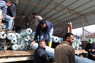 Antalya Büyükşehir’den üreticiye sera naylonu desteği