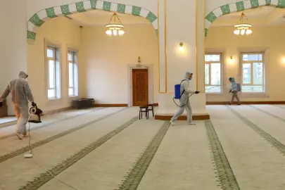 Gaziantep'te camiler mis gibi kokuyor