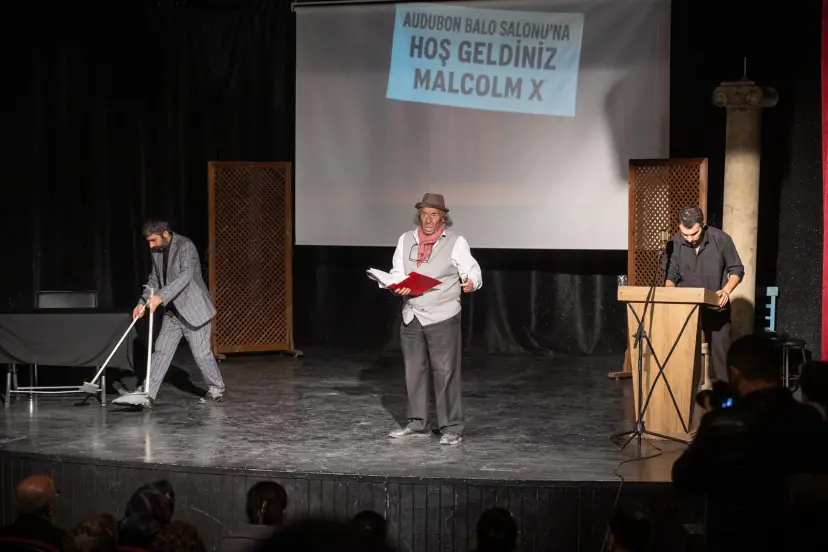 Malatya’da “Malcolm X” oyunu izleyicilerden tam not aldı
