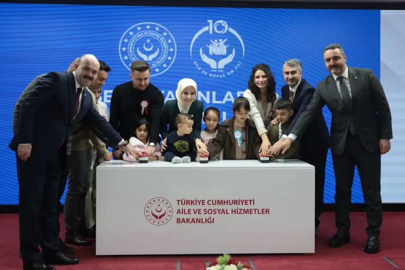 661 şehit, gazi ve yakını kamuya atandı... Şehit ve gazi çocuklarına '25 Yaş Tanıtım Kartı'