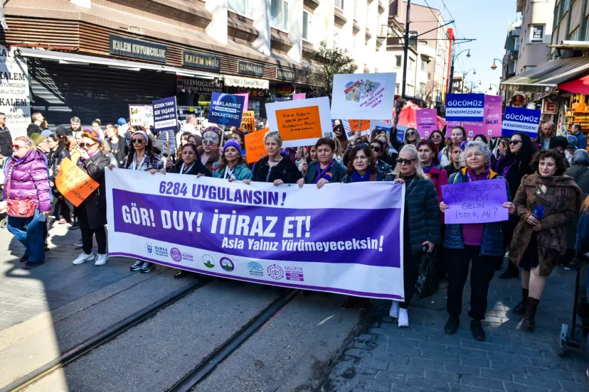 Bursa'da kadınlar eşitlik için yürüdü