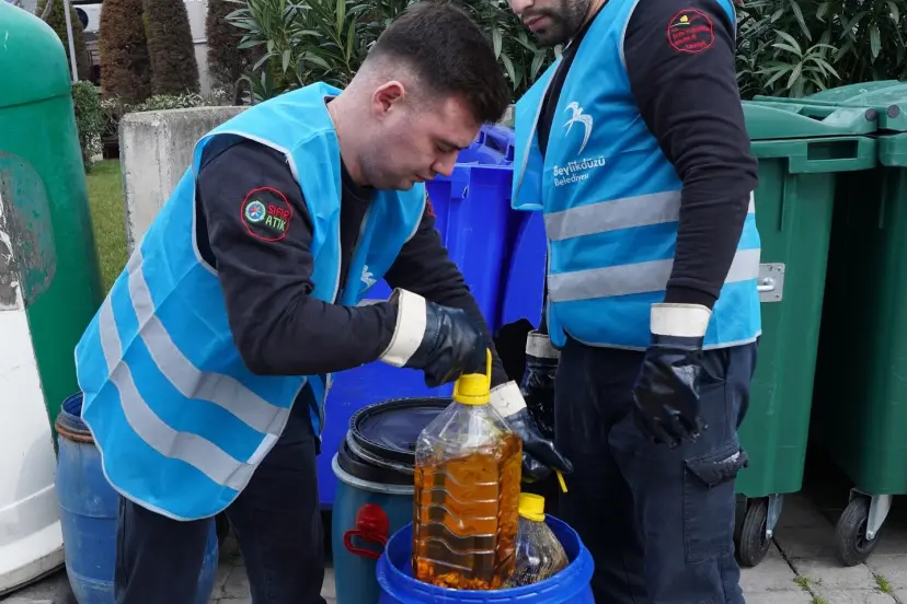 İstanbul Beylikdüzü'nde atık yağlar hediye çekine dönüşüyor