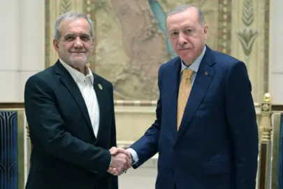 Cumhurbaşkanı Erdoğan, İranlı mevkidaşıyla görüştü