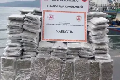 İstanbul açıklarında narko operasyon... Kilolarca skunk ele geçirildi