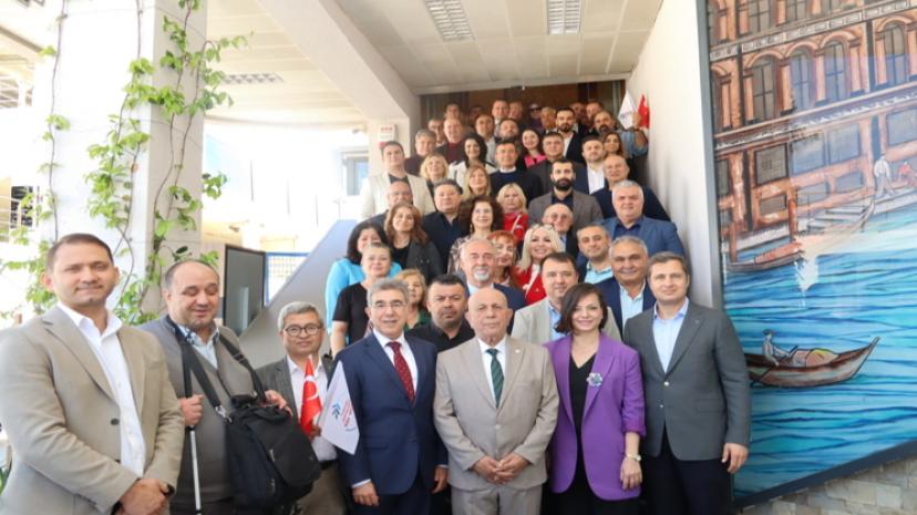 MANİSALILAR FEDERASYONU’NDA GÜVEN TAZELENDİ. İsmail Akarsu yeniden başkan