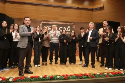 Mektep Melikgazi öğrencilerinden tiyatro gösterisi