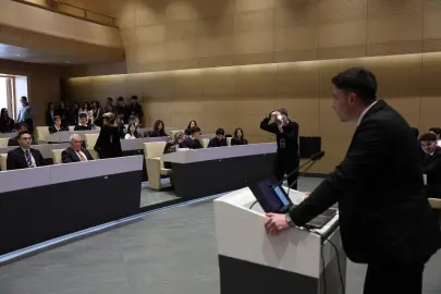 Türkiye’nin yarınları Bursa Nilüfer’de demokrasi provasında